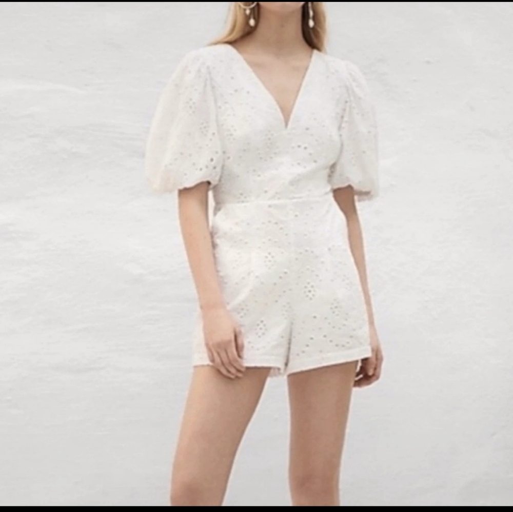 Express White Eyelet Puff Sleeve Romper